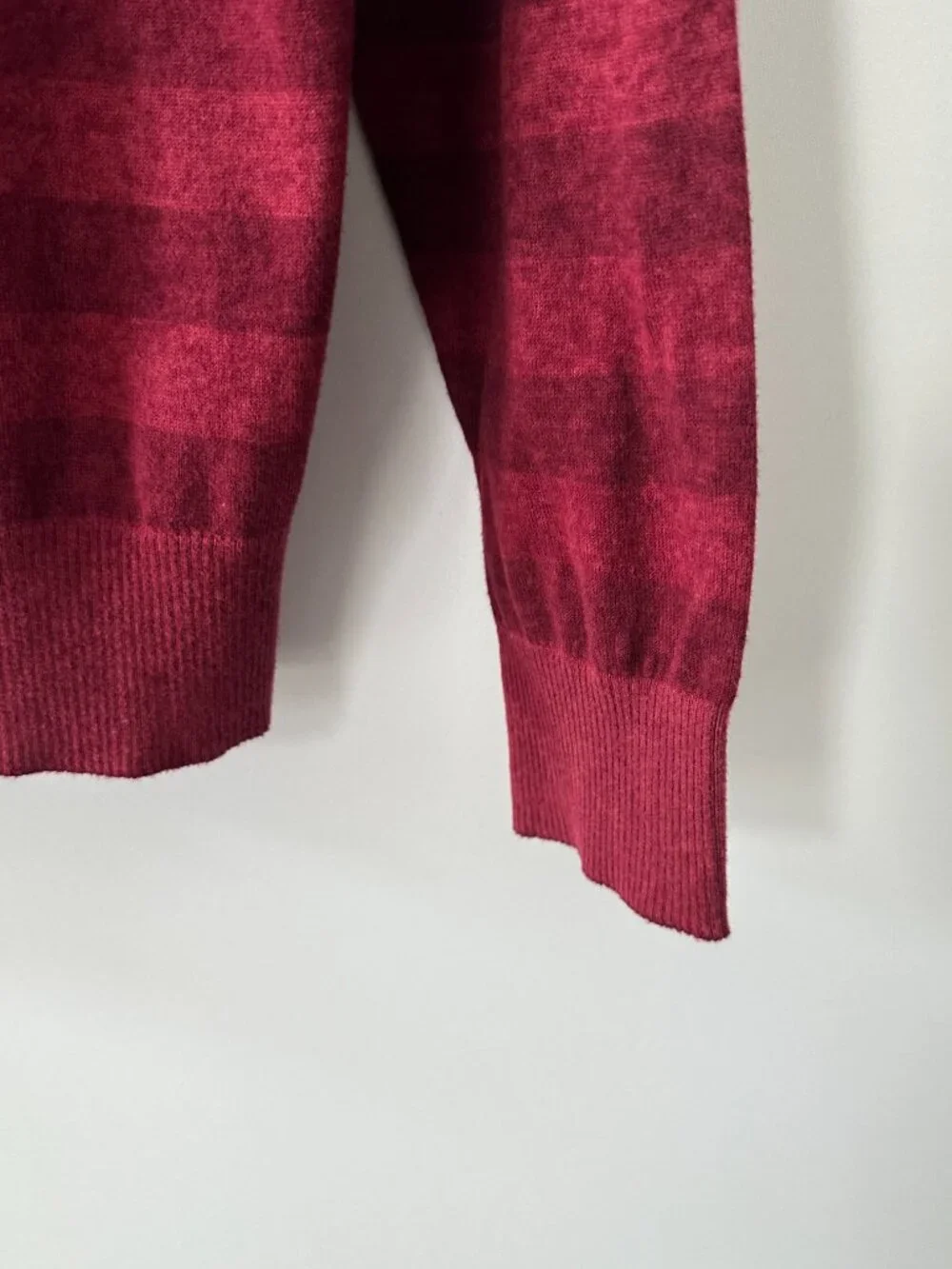 Gap Men's Medium Red Striped Crewneck Sweater 100% Cotton
